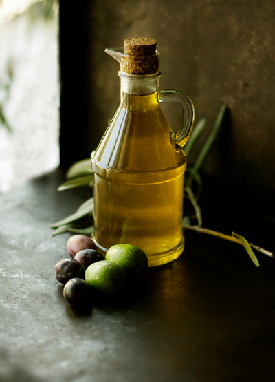 Why Olive Oil is the Best Choice for Healthy Snacks: A Deep Dive into Its Nutritional Benefits